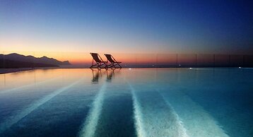 La Blanca Resort & Spa