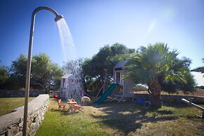 Aeraki Studios & Apartments