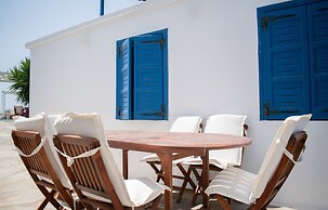 Aeraki Studios & Apartments