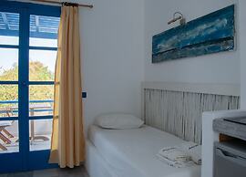 Aeraki Studios & Apartments