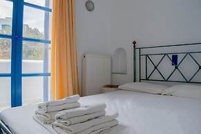 Aeraki Studios & Apartments