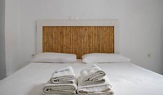 Aeraki Studios & Apartments