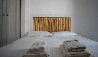 Aeraki Studios & Apartments