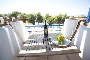 Aeraki Studios & Apartments