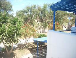 Aeraki Studios & Apartments