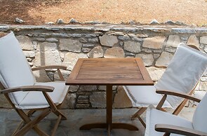 Aeraki Studios & Apartments