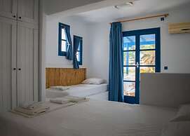 Aeraki Studios & Apartments