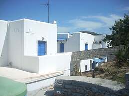 Aeraki Studios & Apartments