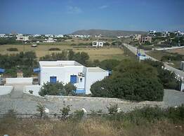 Aeraki Studios & Apartments