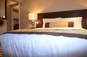 Lakewood Luxury Apartment