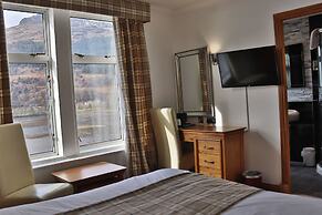 Loch Long Hotel