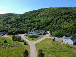 Glenora Inn & Distillery