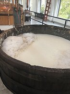 Glenora Inn & Distillery