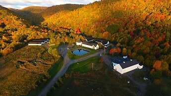 Glenora Inn & Distillery