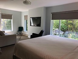 Glenora Inn & Distillery