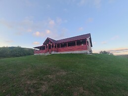 Glenora Inn & Distillery