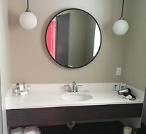 Glenora Inn & Distillery