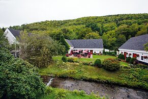 Glenora Inn & Distillery