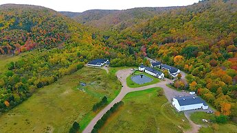 Glenora Inn & Distillery