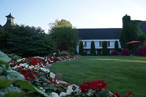 Glenora Inn & Distillery