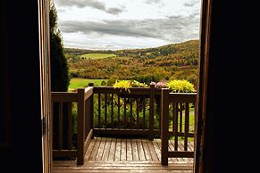 Glenora Inn & Distillery