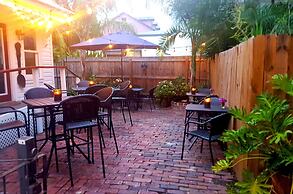 44 Spanish Street Inn - Adults Only