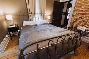 Iron Kettle Bed and Breakfast
