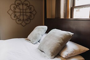 Iron Kettle Bed and Breakfast