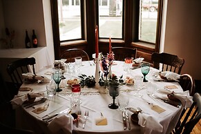 Iron Kettle Bed and Breakfast