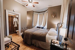 Iron Kettle Bed and Breakfast