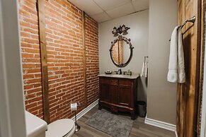 Iron Kettle Bed and Breakfast