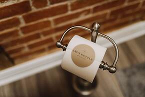Iron Kettle Bed and Breakfast