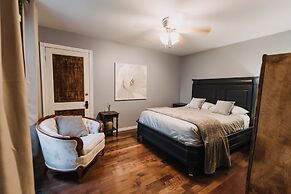 Iron Kettle Bed and Breakfast