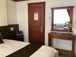 Hostal Mitad del Mundo