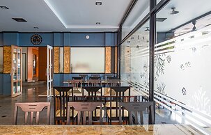 Amity Poshtel - Hostel