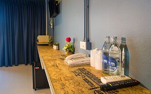 Amity Poshtel - Hostel