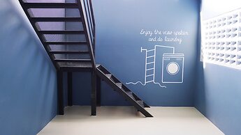 Amity Poshtel - Hostel