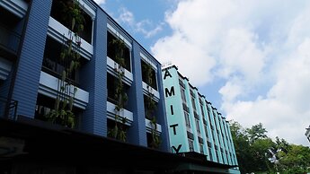 Amity Poshtel - Hostel