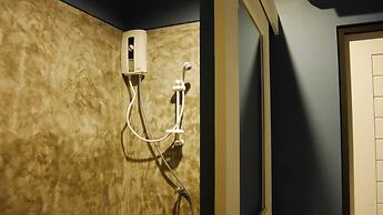 Amity Poshtel - Hostel