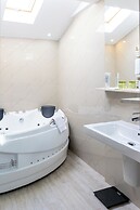 Hotel Christina Plus