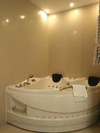 Hotel Christina Plus