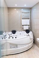 Hotel Christina Plus