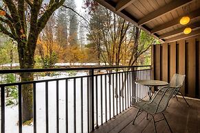 Yosemite Valley Lodge