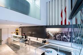 Atenea Rekord Suites