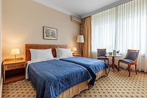 Natsionalny Hotel