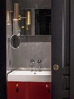 Snob Hotel