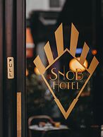 Snob Hotel