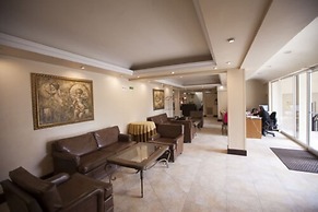 Hotel El Camino Inn & Suites