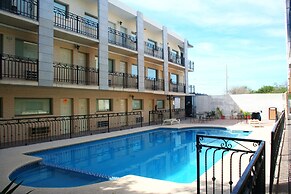 Hotel El Camino Inn & Suites