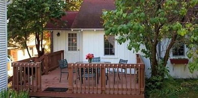 Thorp House Inn & Cottages